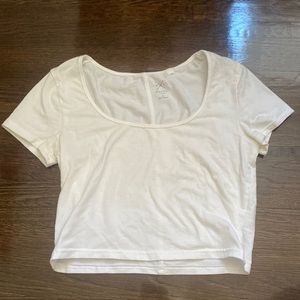 White crop short sleeve